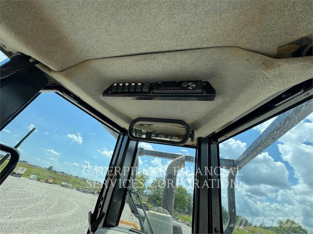 CAT D6NLGP Buldožerji goseničarji