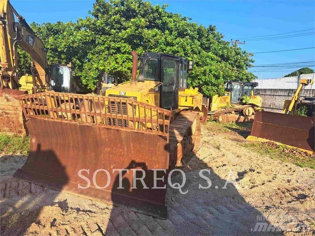 CAT D6NXL Buldožerji goseničarji