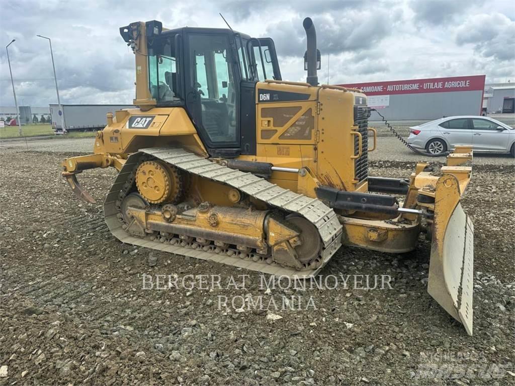 CAT D6NXL Buldožerji goseničarji