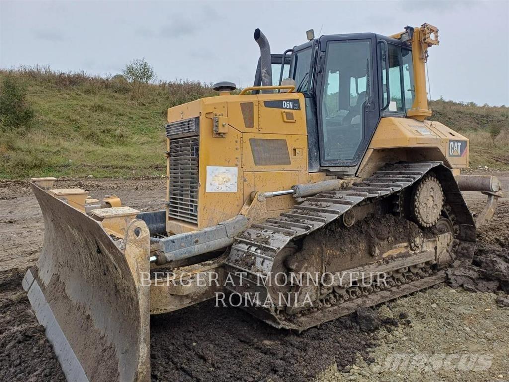 CAT D6NXL Buldožerji goseničarji