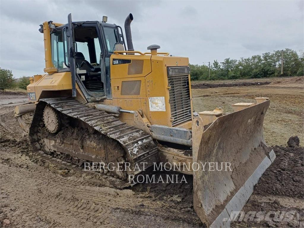 CAT D6NXL Buldožerji goseničarji