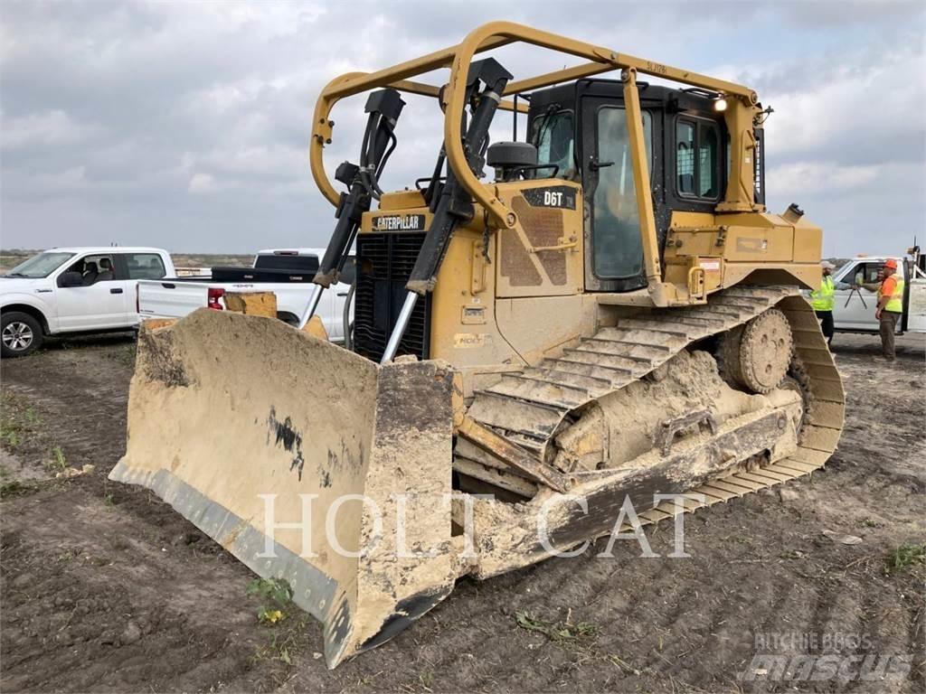 CAT D6T Buldožerji goseničarji