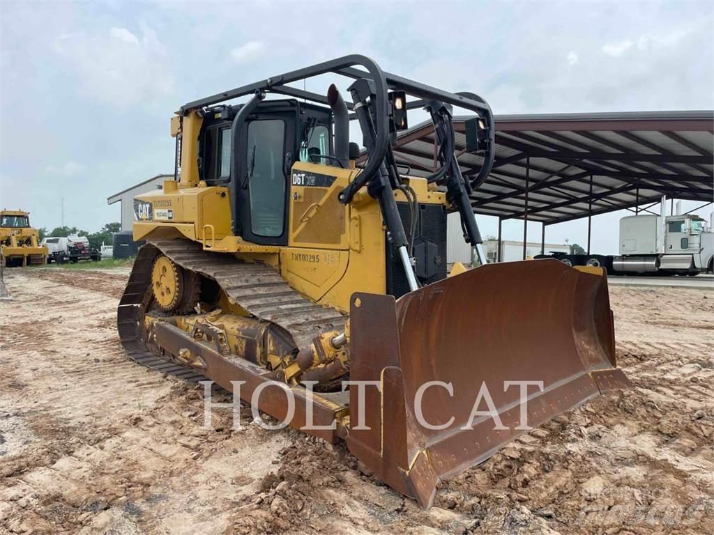 CAT D6T Buldožerji goseničarji