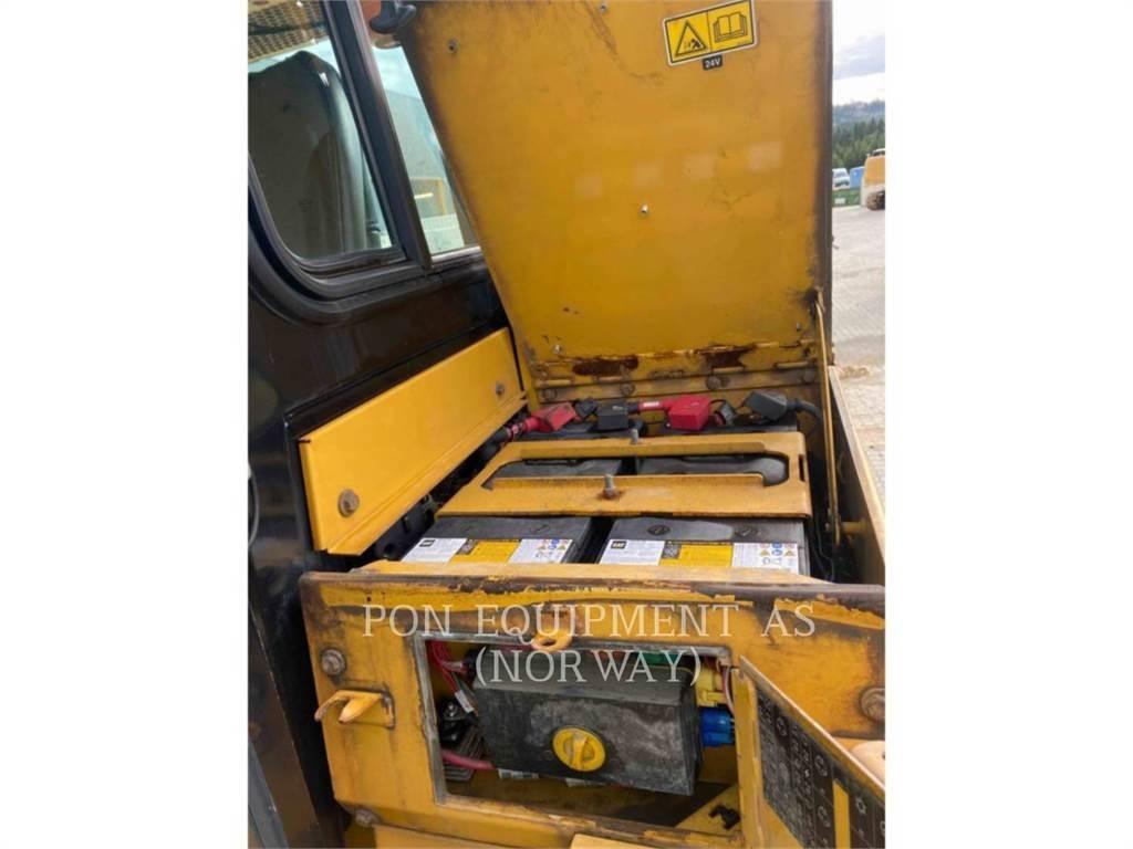 CAT D6T Buldožerji goseničarji