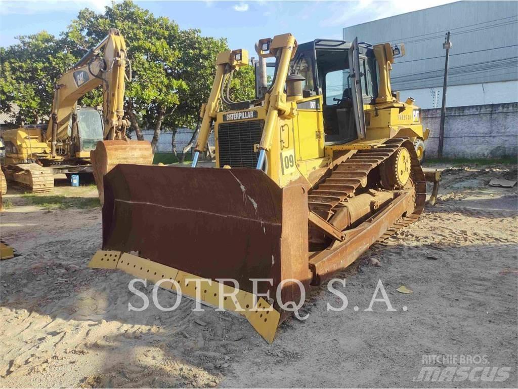 CAT D6T Buldožerji goseničarji