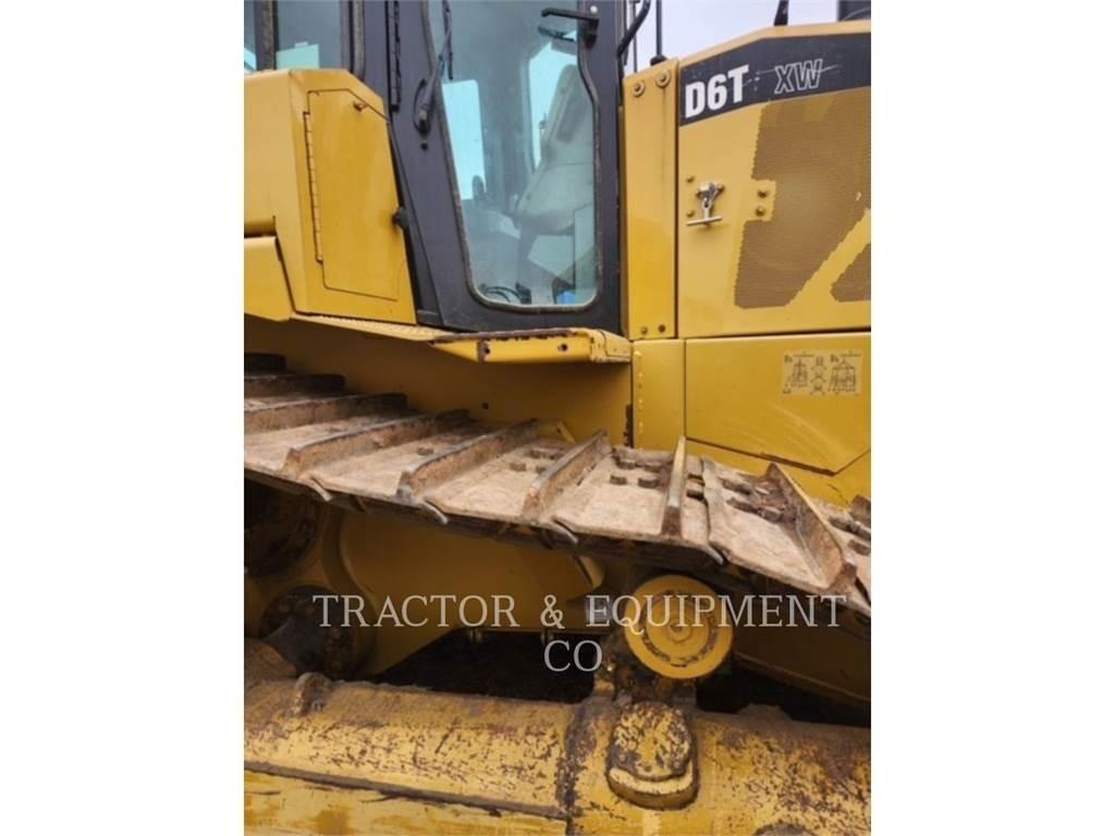 CAT D6T Buldožerji goseničarji