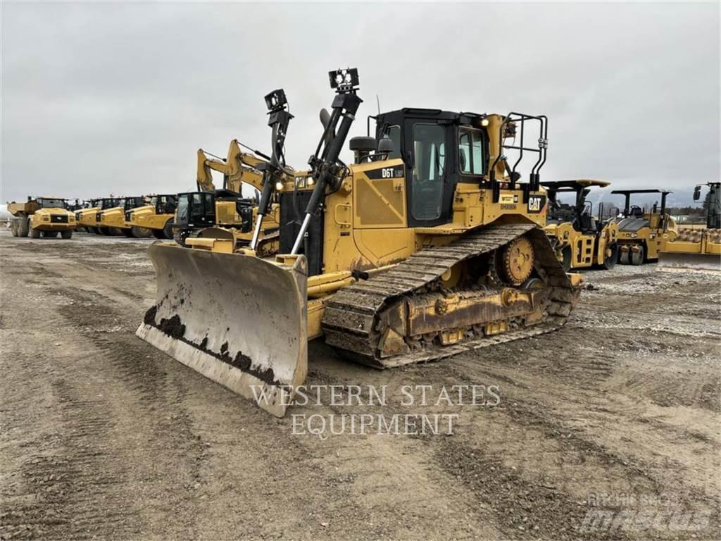 CAT D6T Buldožerji goseničarji
