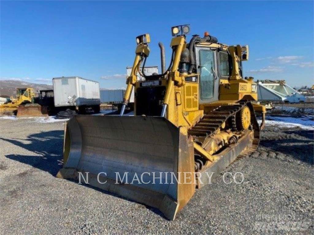 CAT D6T Buldožerji goseničarji