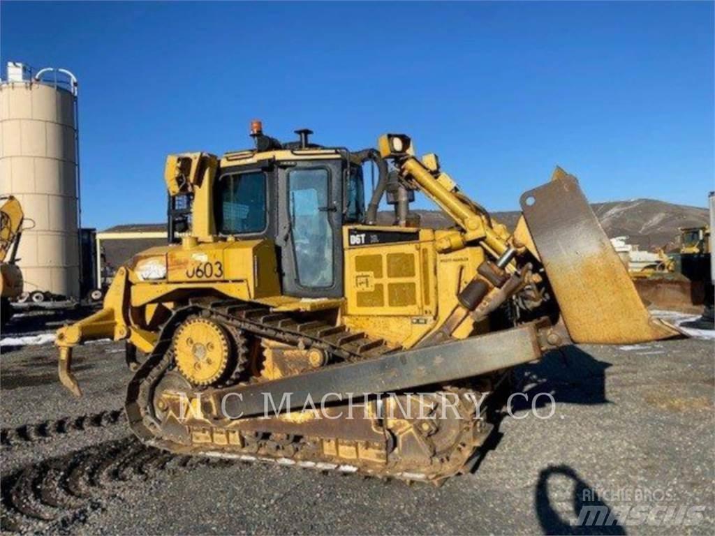 CAT D6T Buldožerji goseničarji