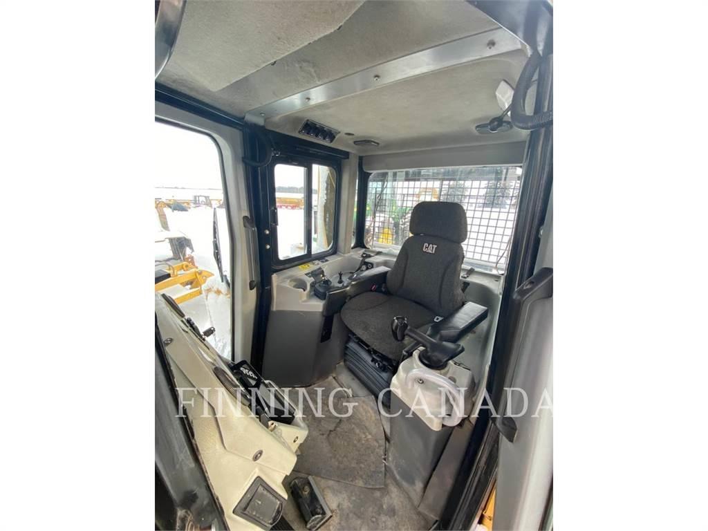 CAT D6T Buldožerji goseničarji