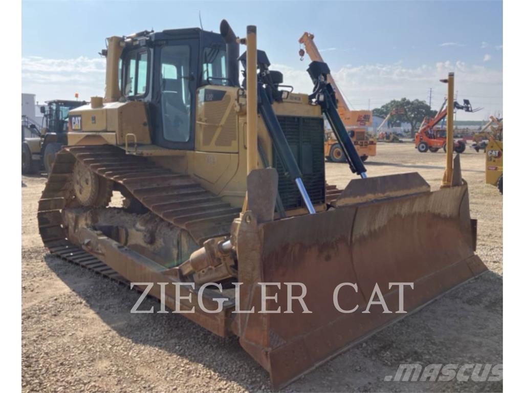 CAT D6T Buldožerji goseničarji