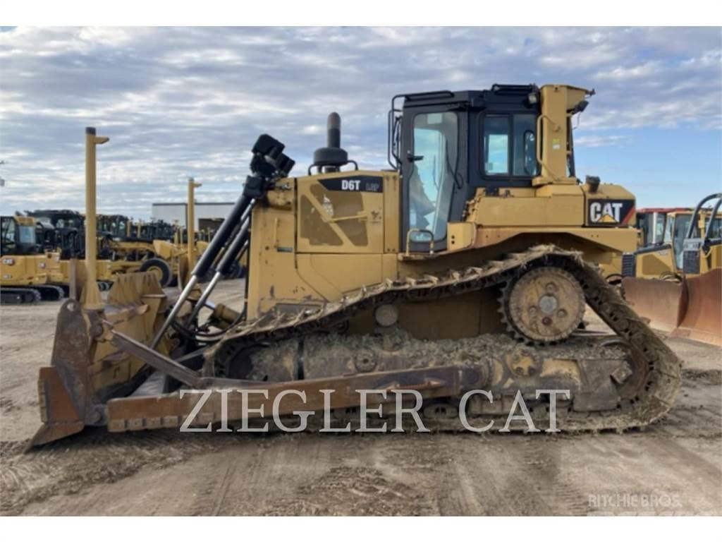 CAT D6T Buldožerji goseničarji
