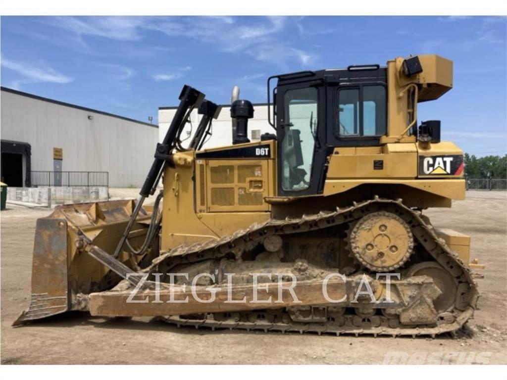 CAT D6T Buldožerji goseničarji