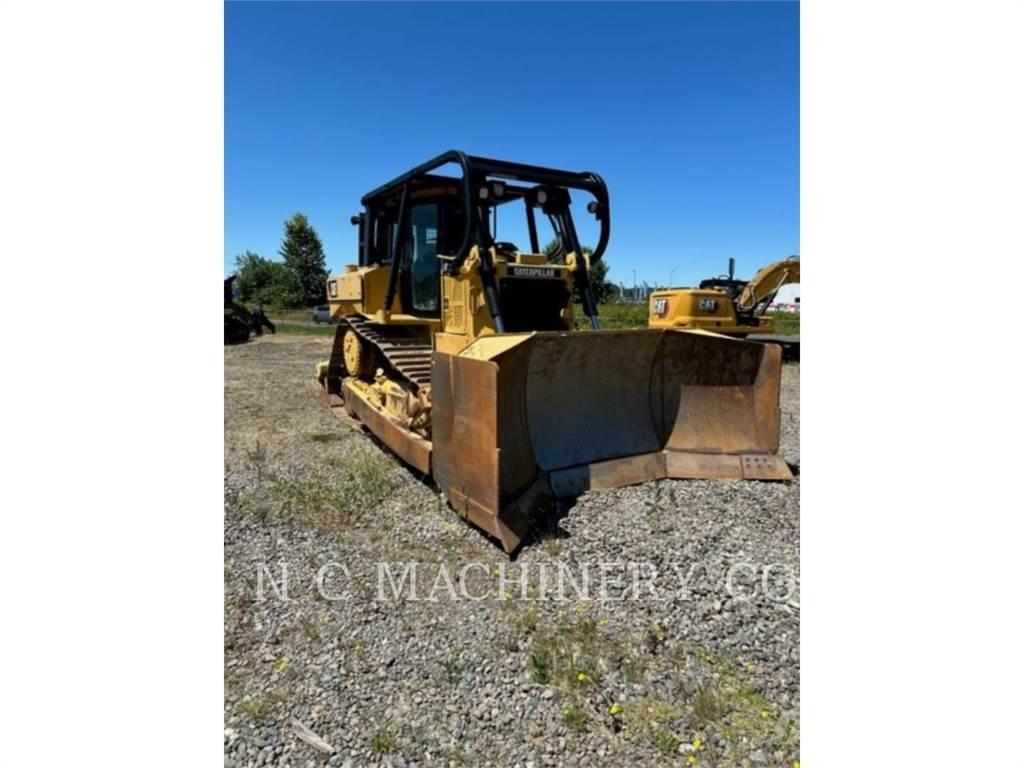 CAT D6T Buldožerji goseničarji
