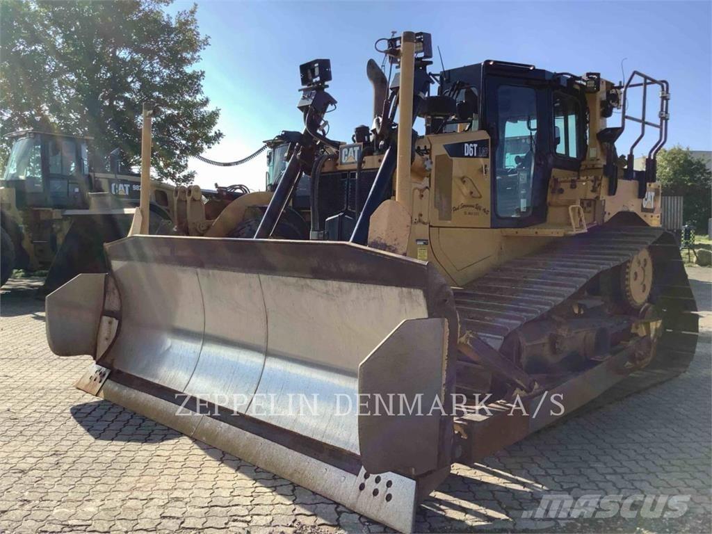 CAT D6T Buldožerji goseničarji