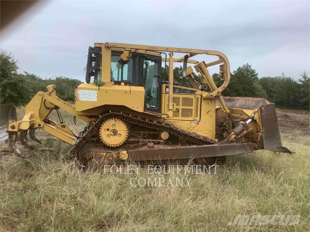 CAT D6T Buldožerji goseničarji