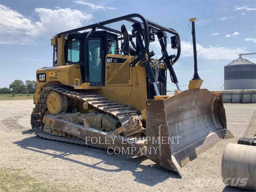CAT D6T Buldožerji goseničarji
