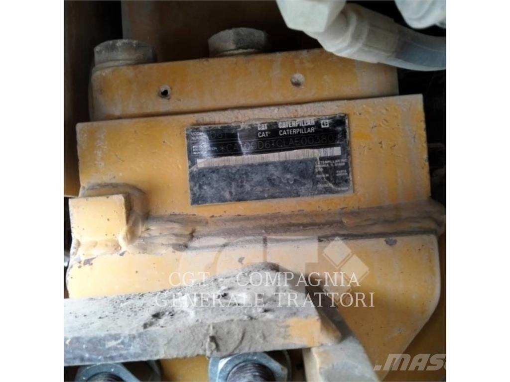 CAT D6T Buldožerji goseničarji