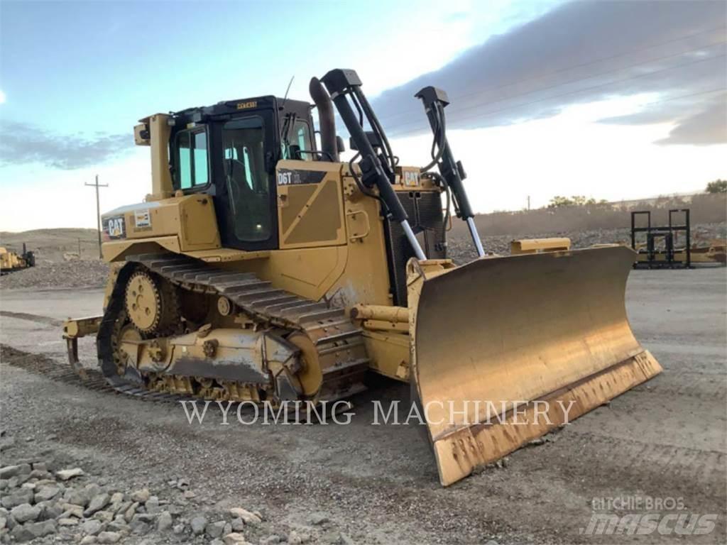 CAT D6T Buldožerji goseničarji