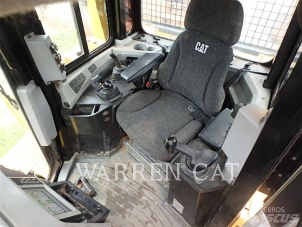 CAT D6T 4XLPAT Buldožerji goseničarji