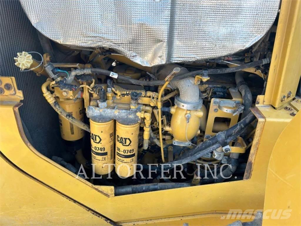CAT D6T LGP Buldožerji goseničarji