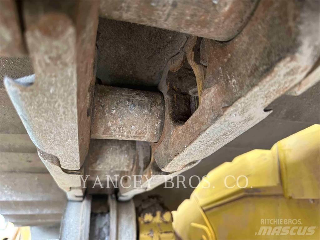 CAT D6T LGP ST Buldožerji goseničarji