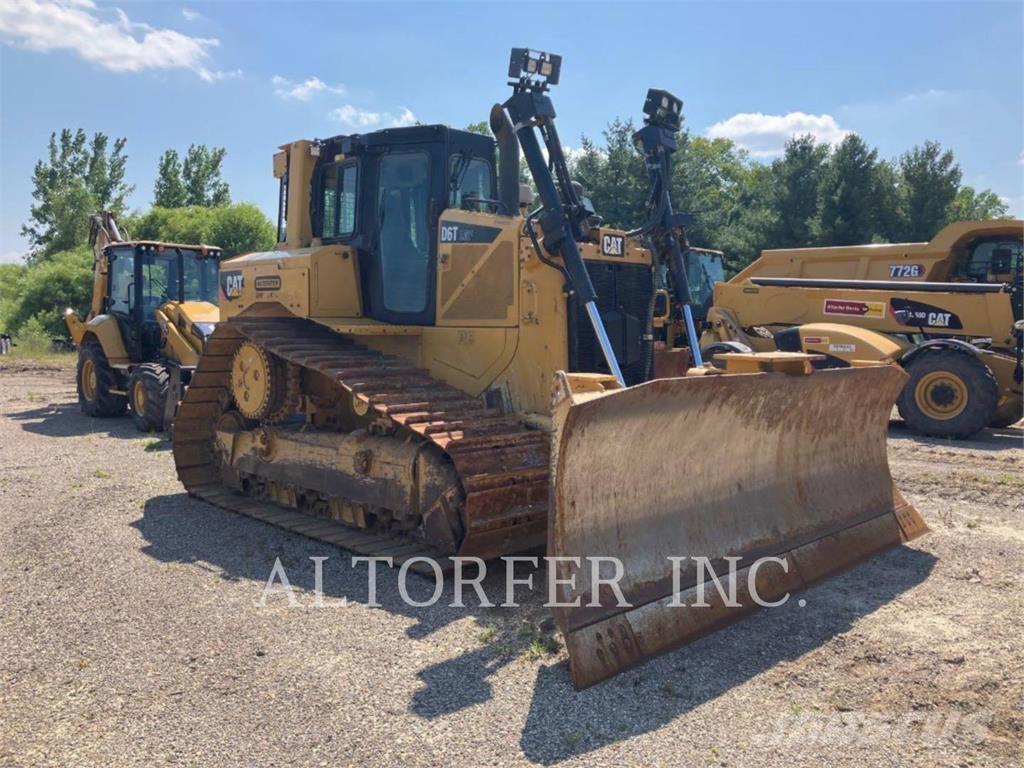 CAT D6T LGPPAT Buldožerji goseničarji