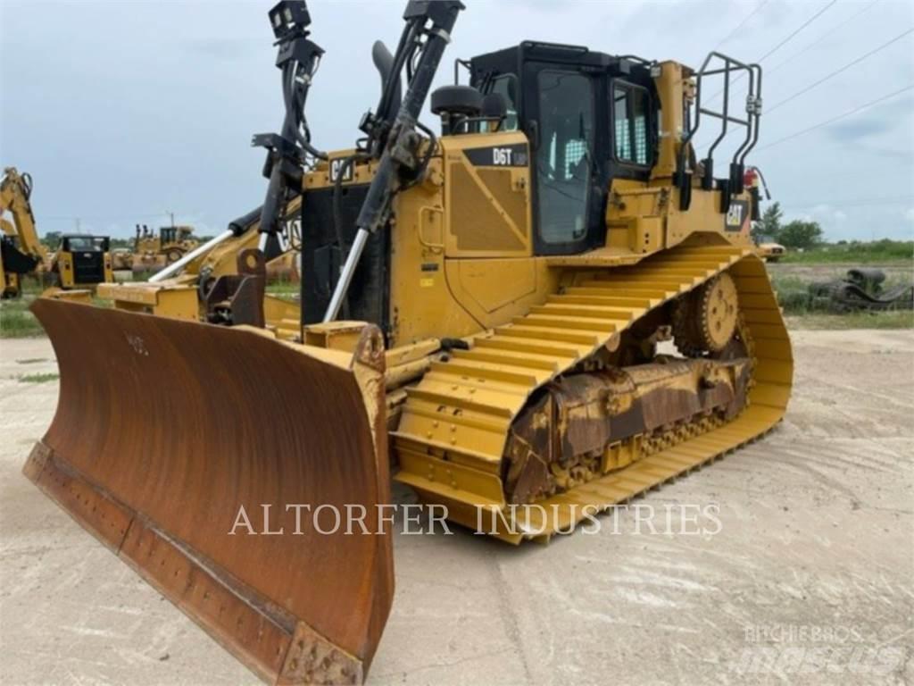 CAT D6T LGPPAT Buldožerji goseničarji