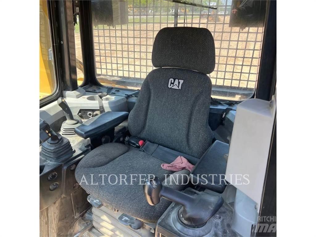 CAT D6T LGPPAT Buldožerji goseničarji