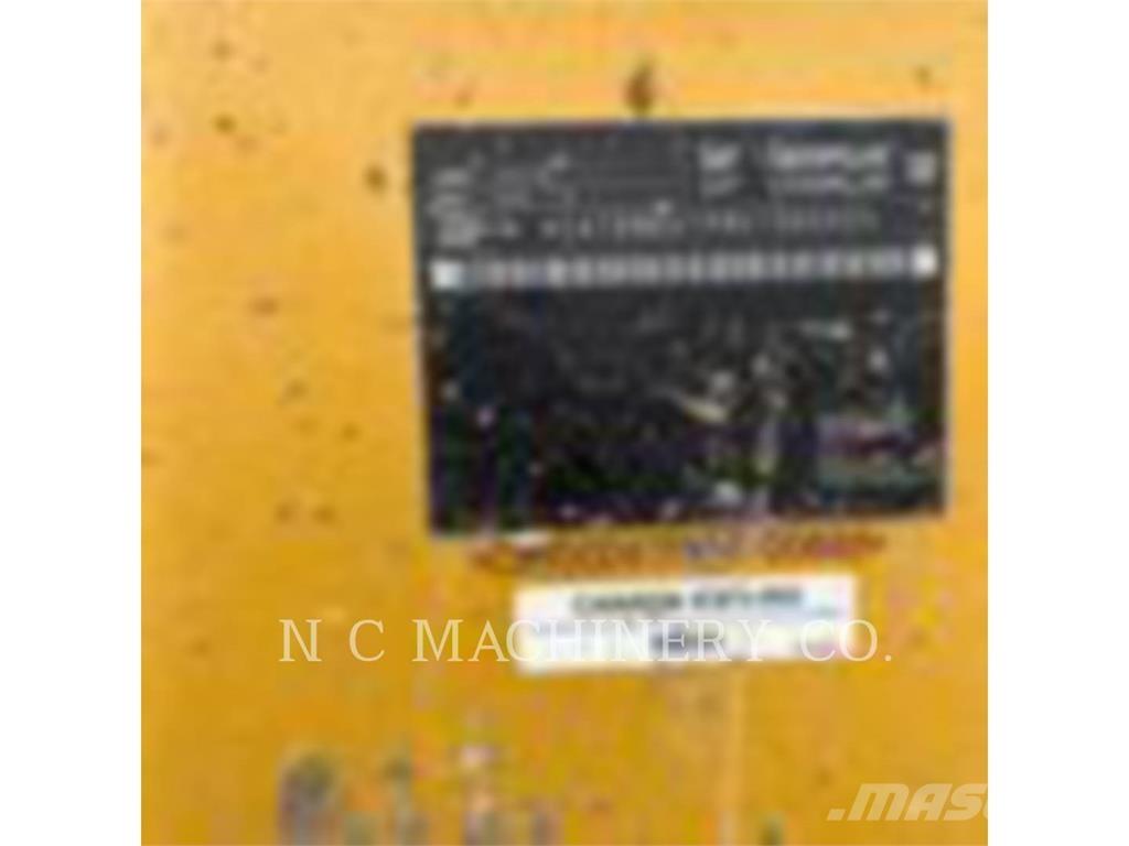 CAT D6T LGPVP Buldožerji goseničarji