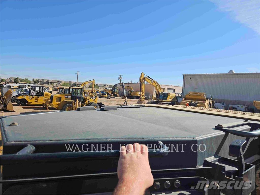 CAT D6T LGPVPT Buldožerji goseničarji