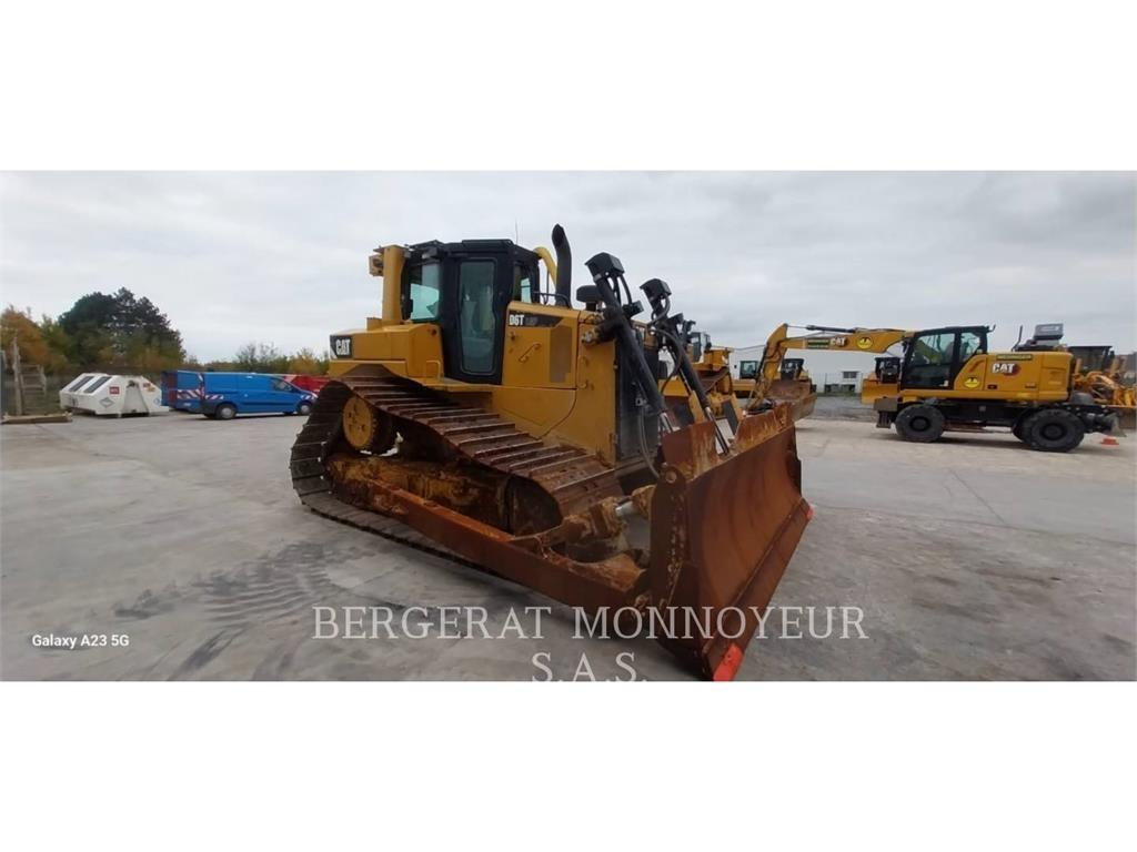 CAT D6T4F LGP Buldožerji goseničarji