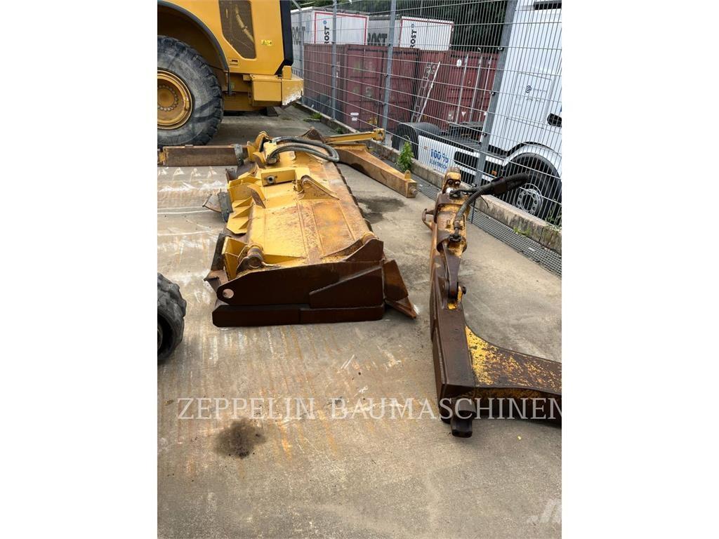 CAT D6TM Buldožerji goseničarji