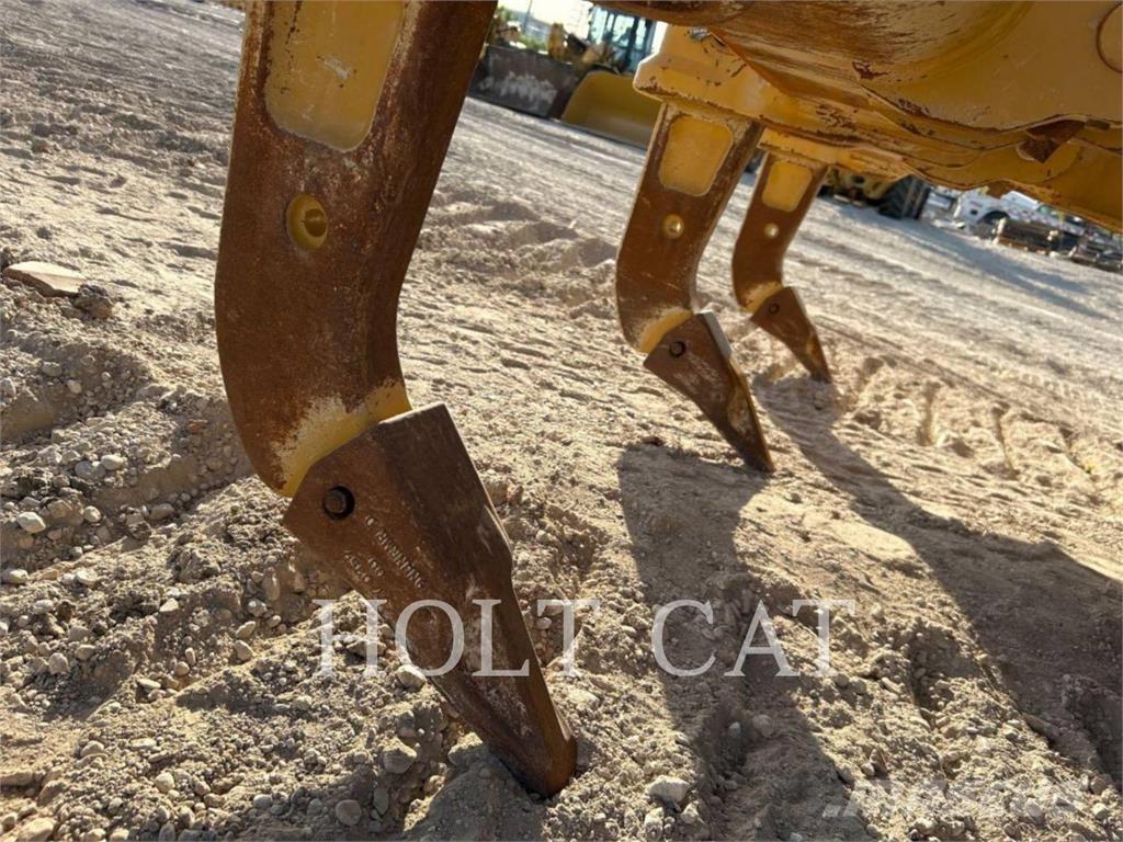 CAT D6XELGPVP3 Buldožerji goseničarji