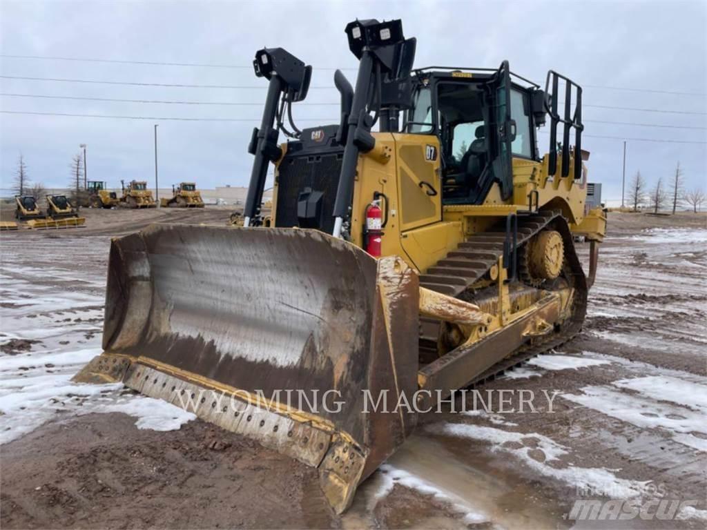 CAT D7 Buldožerji goseničarji