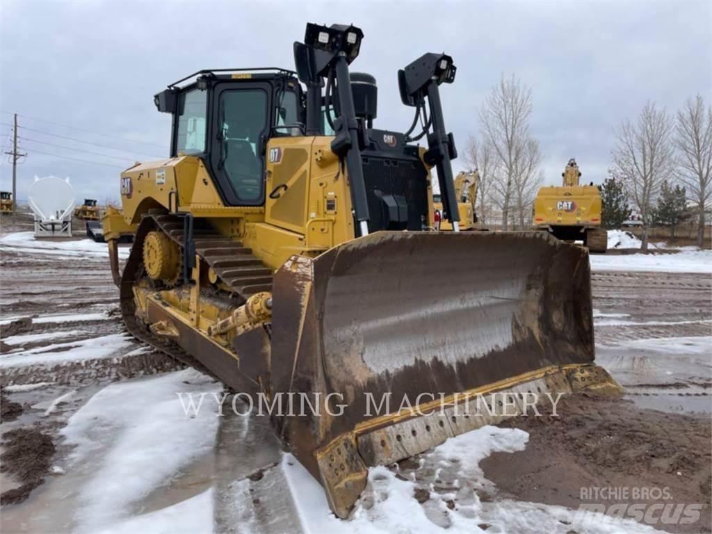 CAT D7 Buldožerji goseničarji