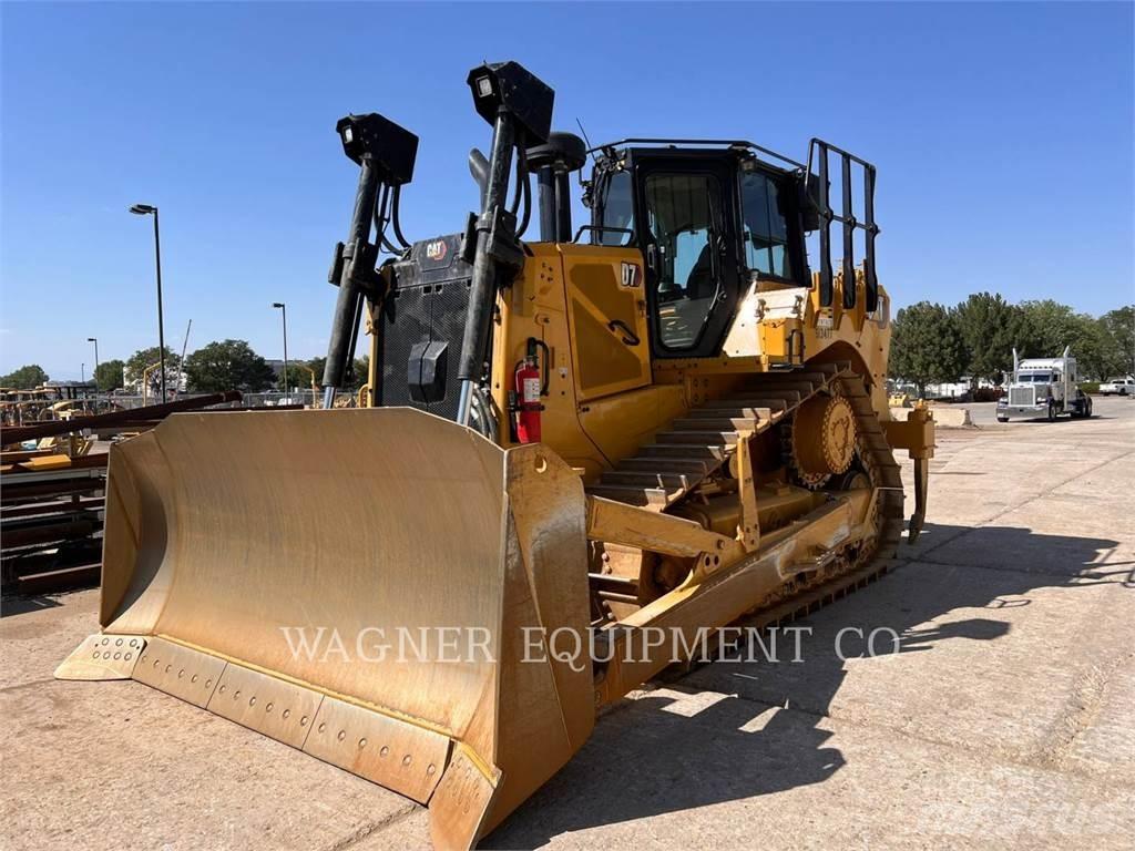 CAT D7 Buldožerji goseničarji