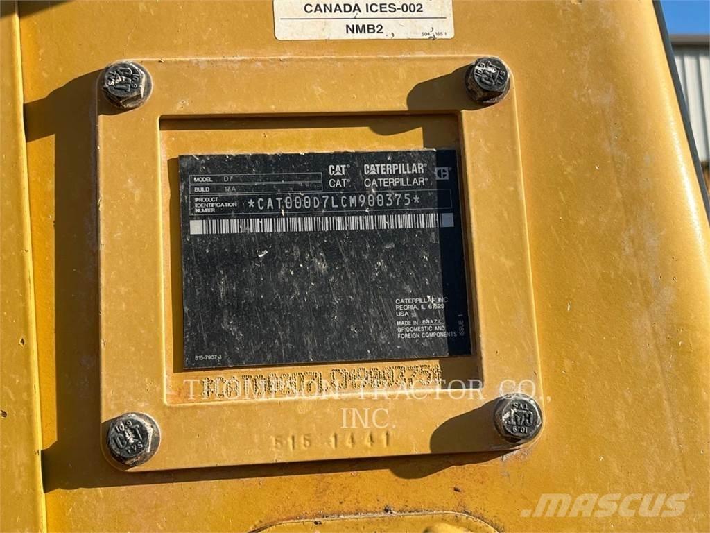 CAT D7 Buldožerji goseničarji