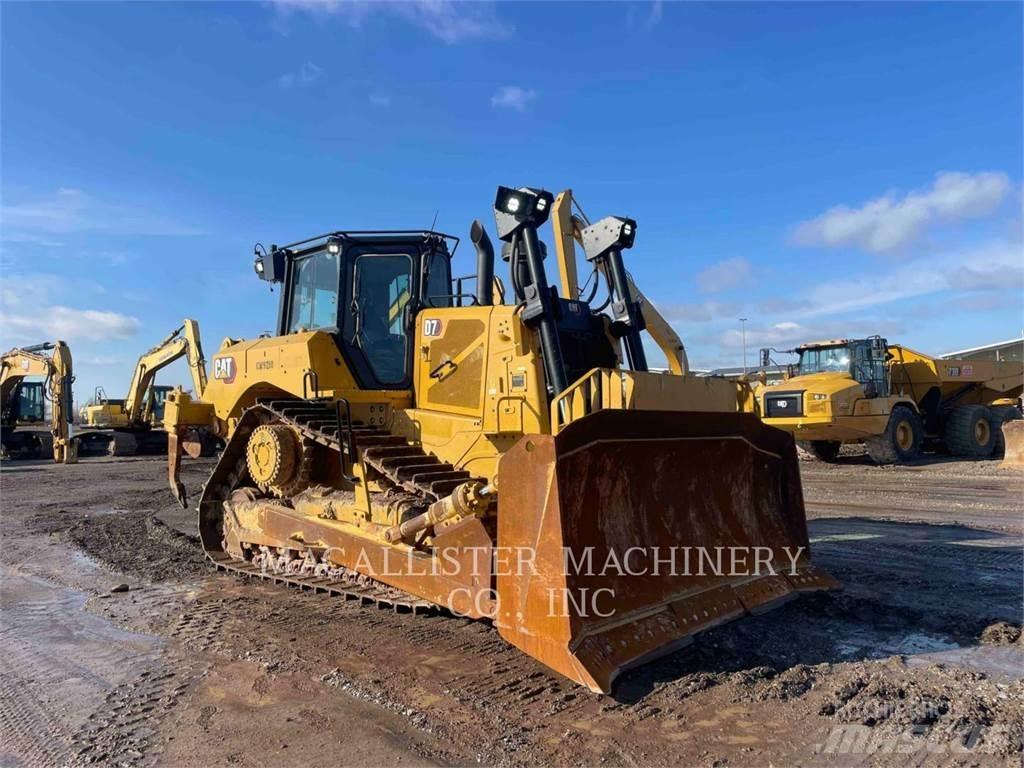 CAT D7 Buldožerji goseničarji