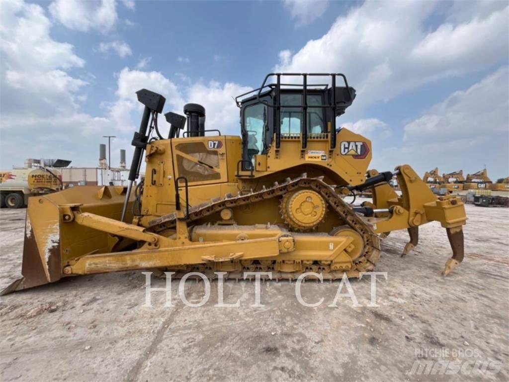 CAT D7 Buldožerji goseničarji