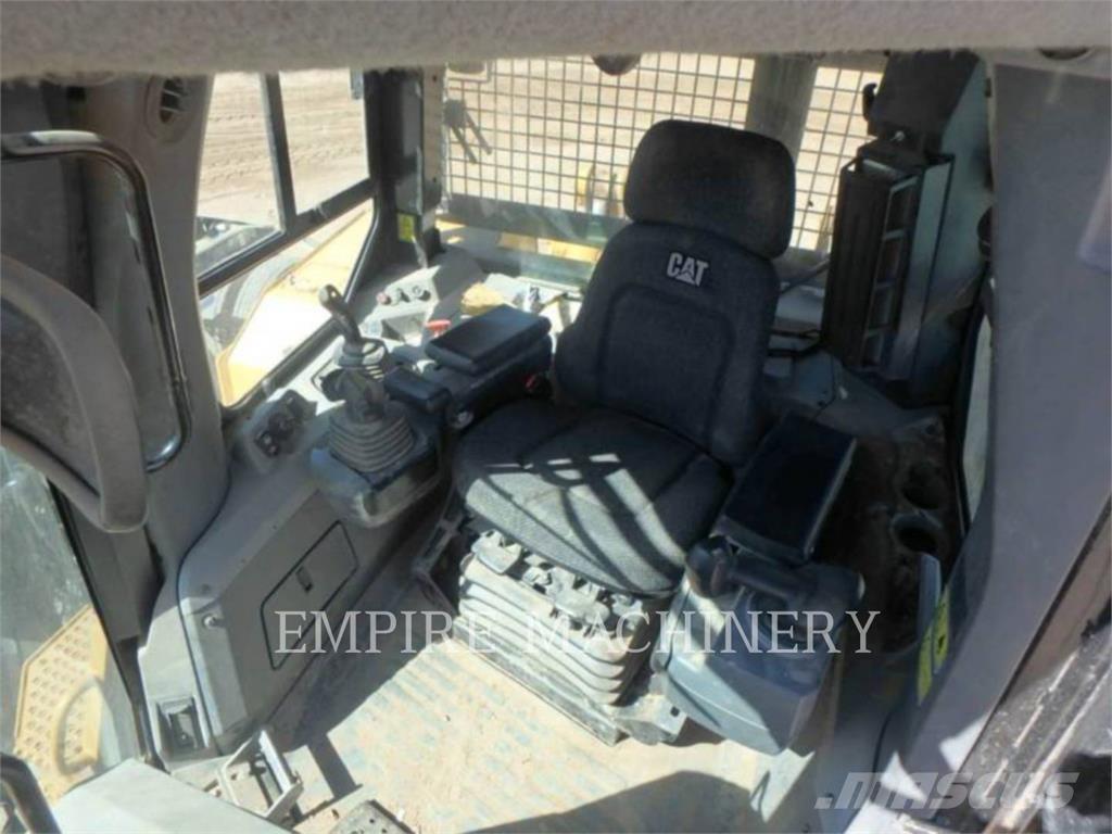 CAT D7E Buldožerji goseničarji