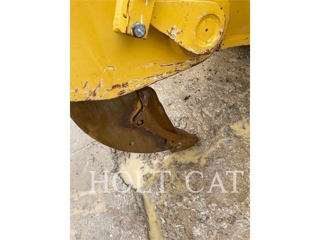 CAT D8 Buldožerji goseničarji