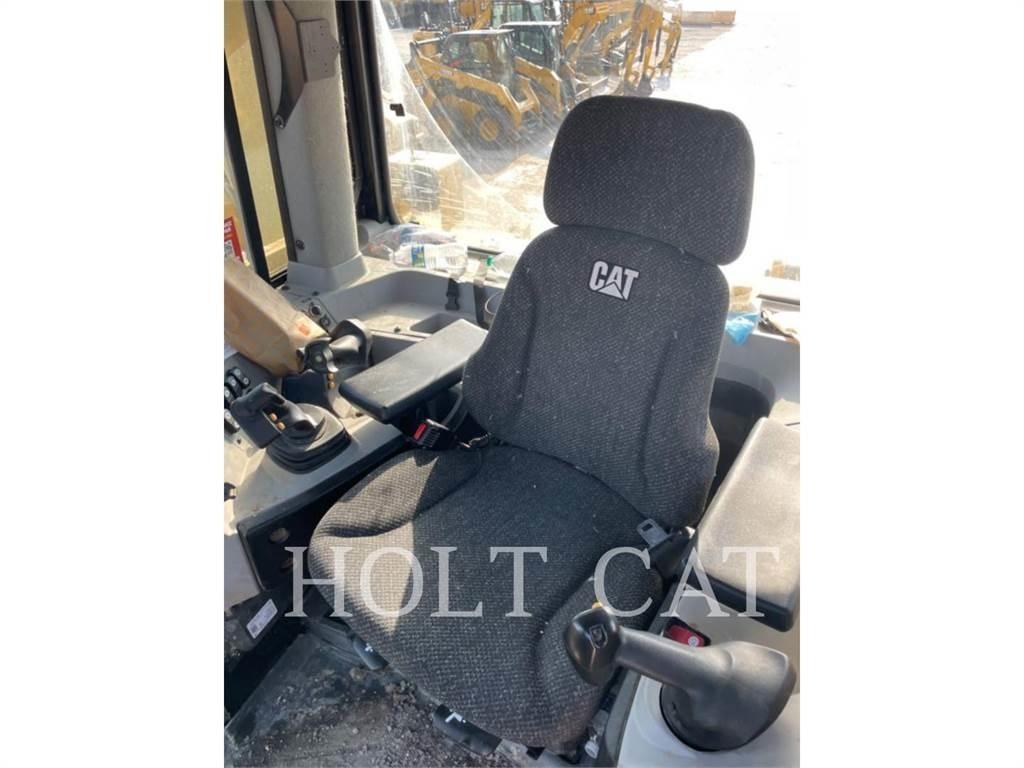 CAT D8 Buldožerji goseničarji