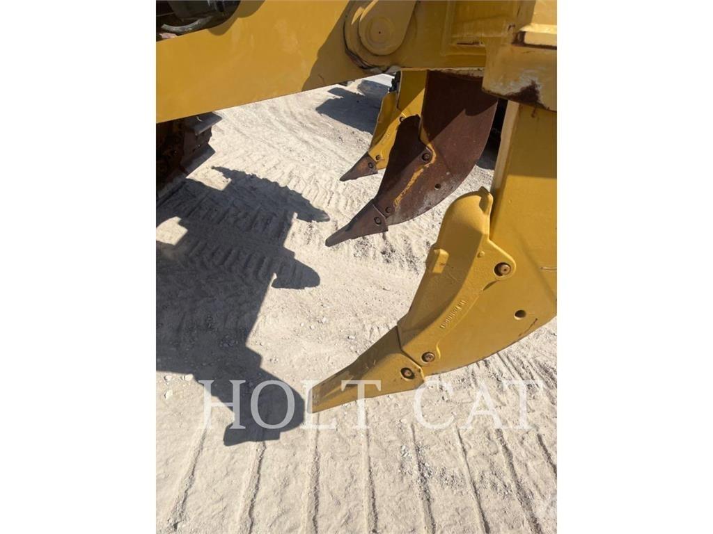 CAT D8 Buldožerji goseničarji