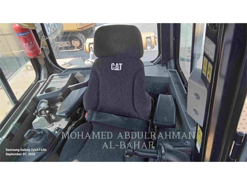 CAT D8 Buldožerji goseničarji