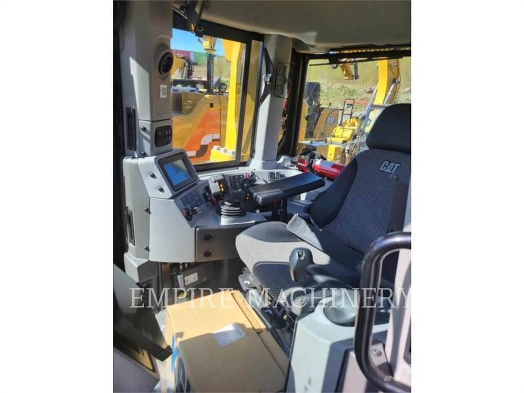 CAT D8-21 Buldožerji goseničarji