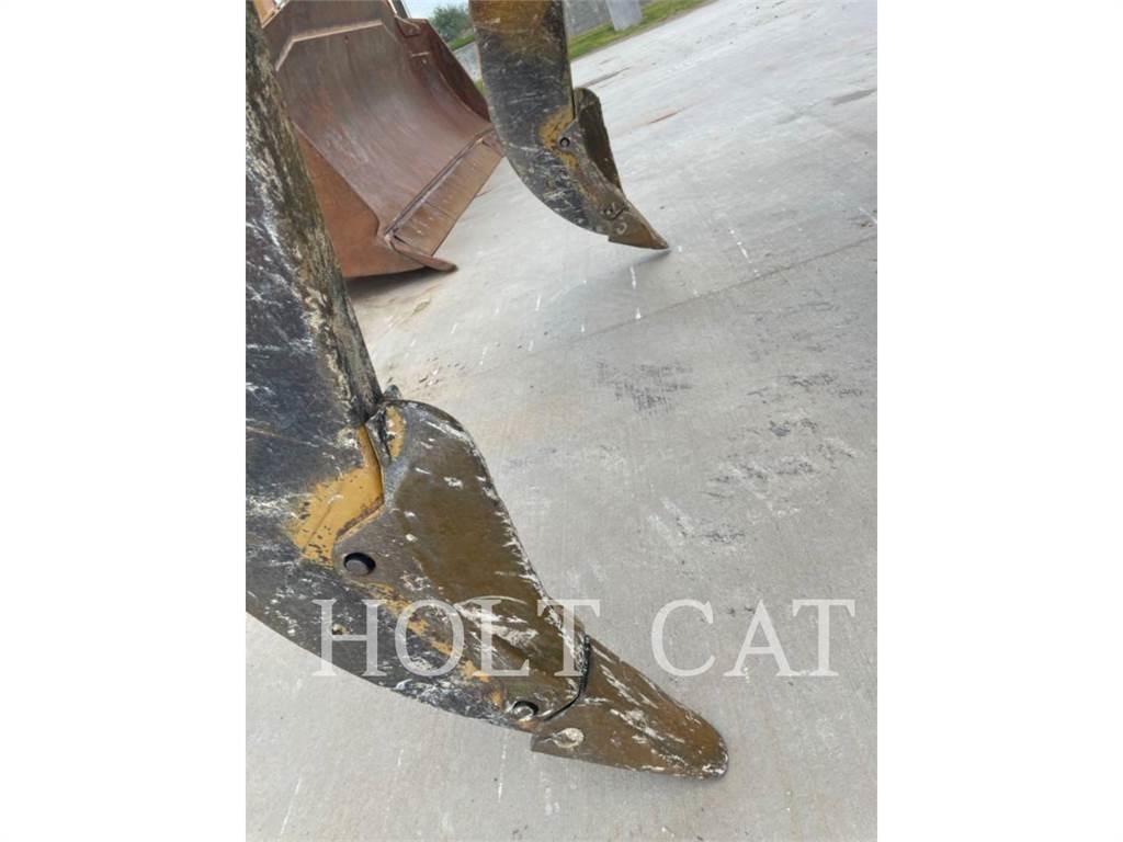 CAT D8T Buldožerji goseničarji