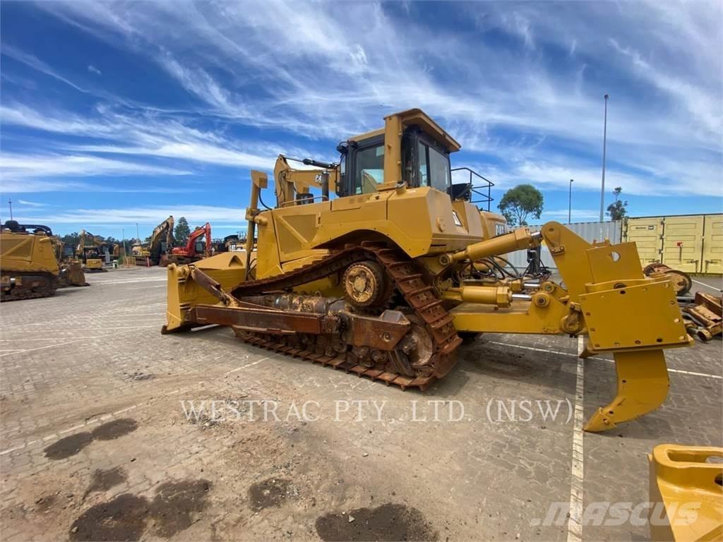 CAT D8T Buldožerji goseničarji