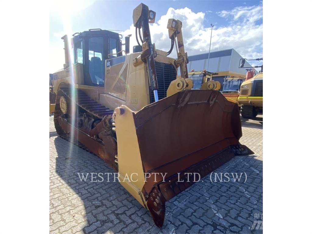 CAT D8T Buldožerji goseničarji