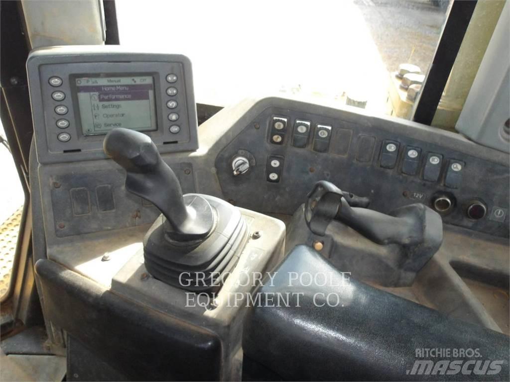 CAT D8T Buldožerji goseničarji